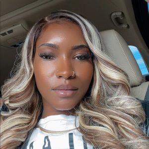 Meet your Posher, Kenisha